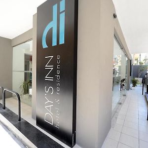 Day'S Inn Hotel And Residence